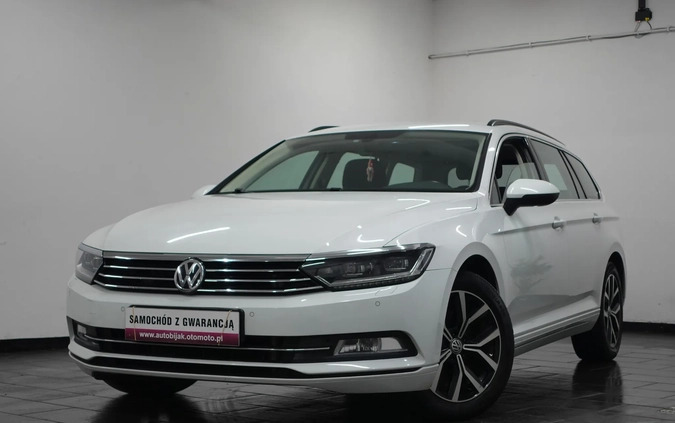 Volkswagen Passat cena 55900 przebieg: 158759, rok produkcji 2015 z Golina małe 781